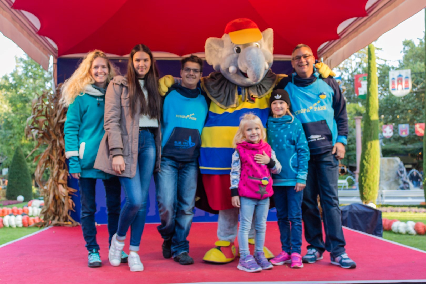 Familienfoto mit Eurofant